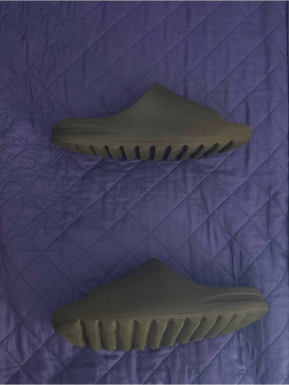 Adidas, Yeezy slide “earth brown”